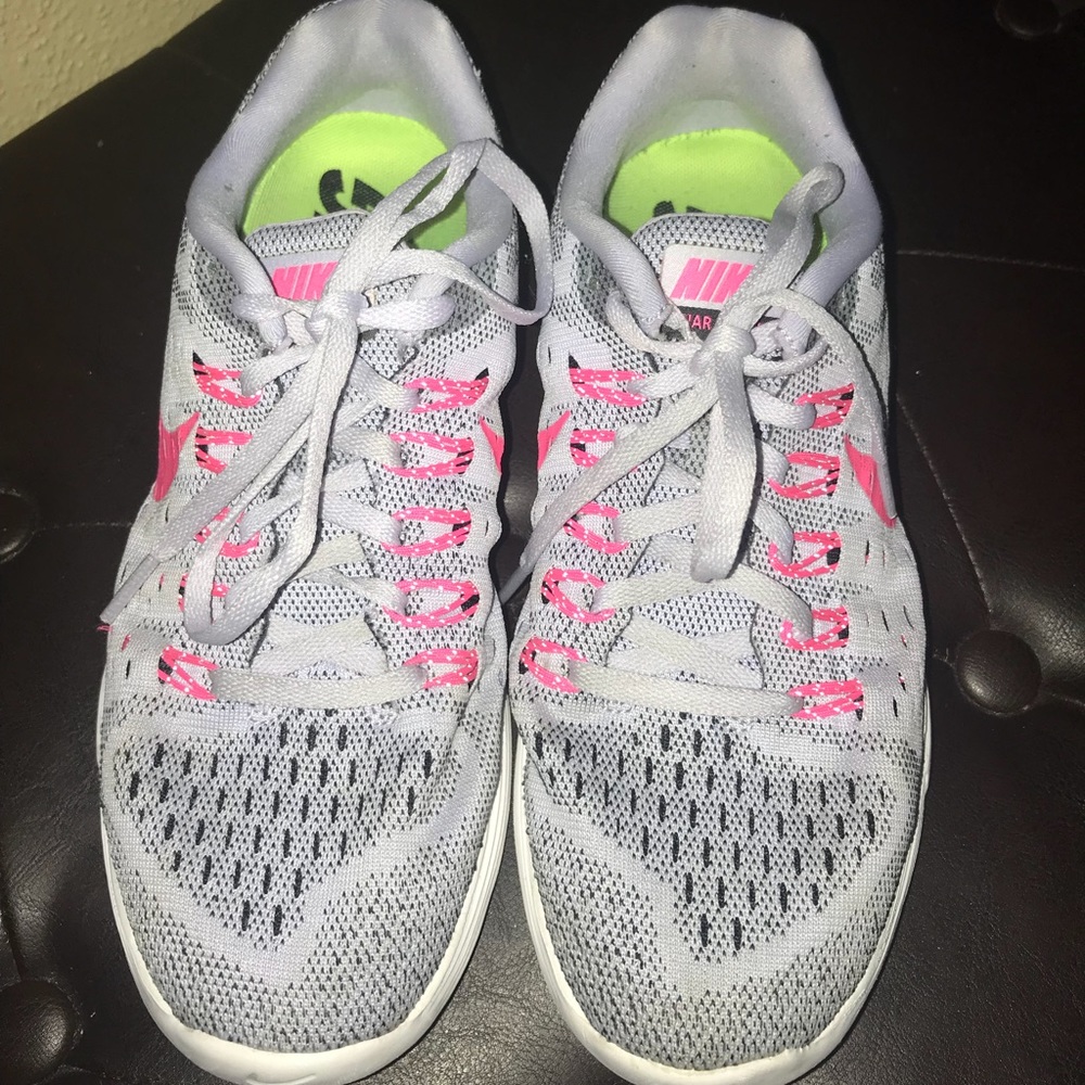 Nike - Picture 2 of 6